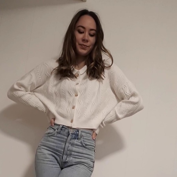 Sweaters - Cropped Cardigan Sweater